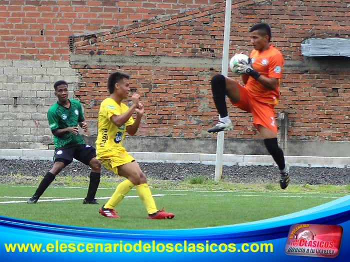 Leones 1-1 Los del Sur