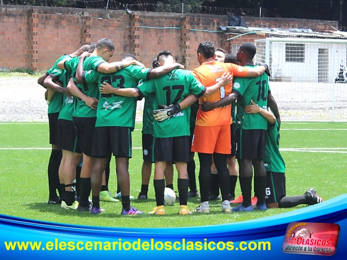 Leones 1-1 Los del Sur