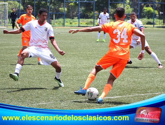 Chalaca 2-1 Envigado