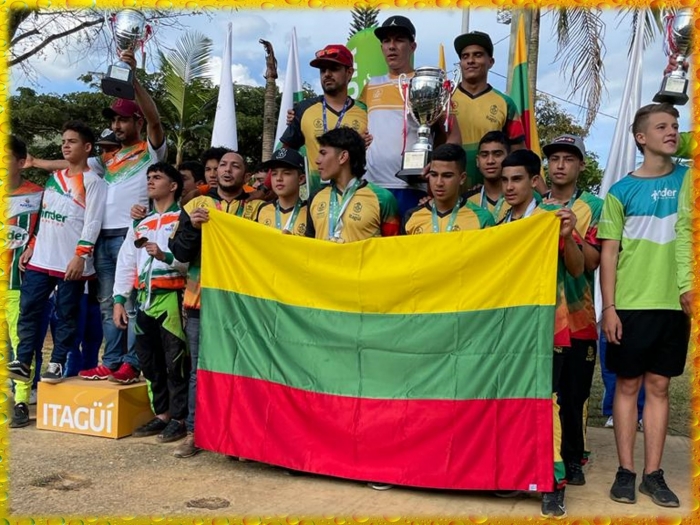 Saltamontes campeon departamental