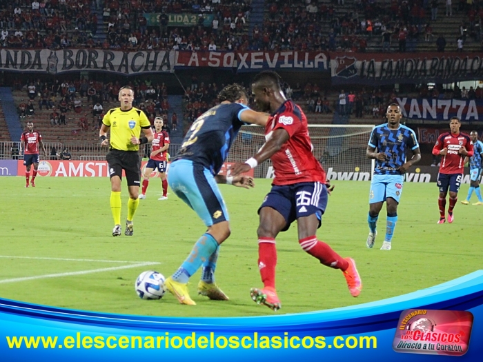 DIM vs El Nacional de Ecuador