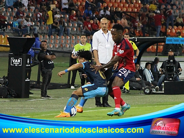 DIM vs El Nacional de Ecuador