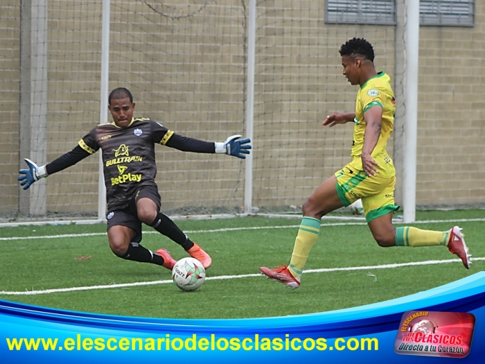 Leones vence a Soccer Law