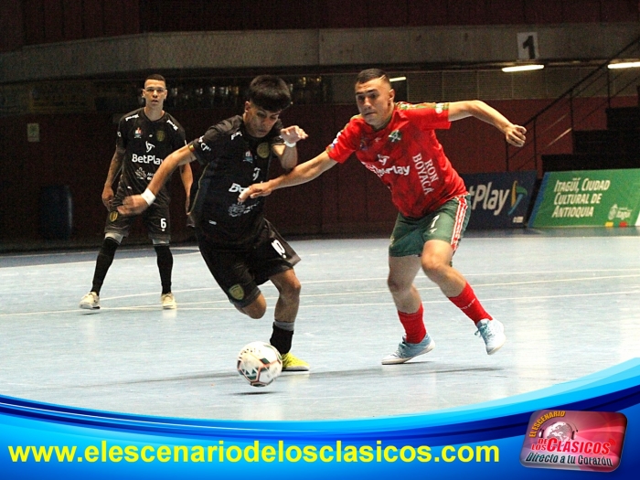 Triunfo felino en la Liga Futsal