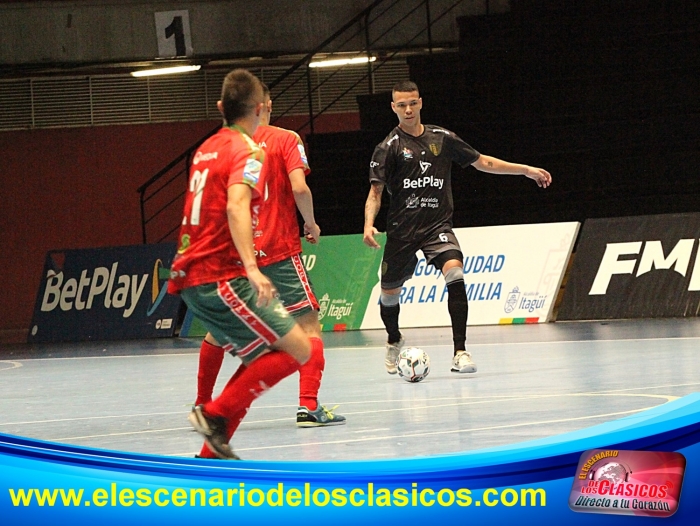 Triunfo felino en la Liga Futsal