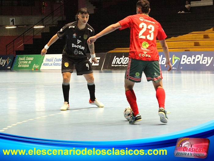 Triunfo felino en la Liga Futsal