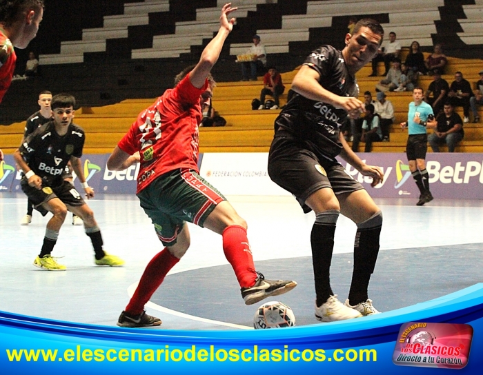 Triunfo felino en la Liga Futsal