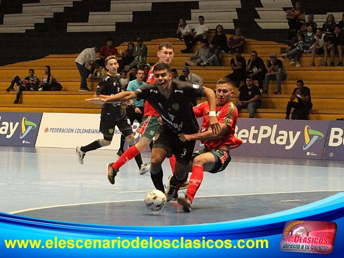 Triunfo felino en la Liga Futsal