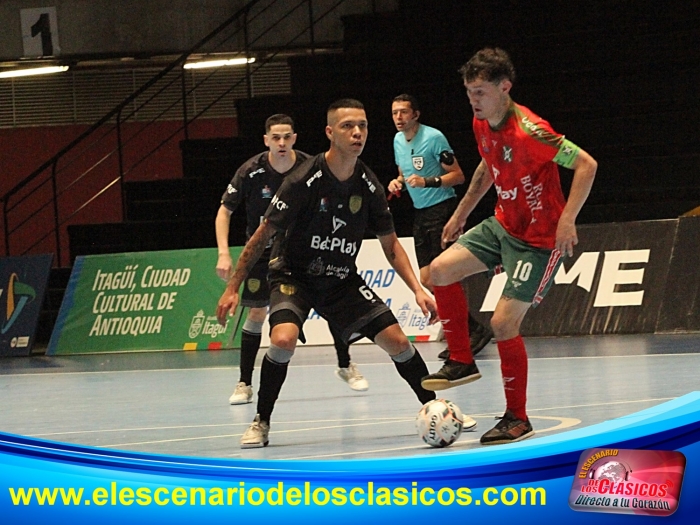 Triunfo felino en la Liga Futsal