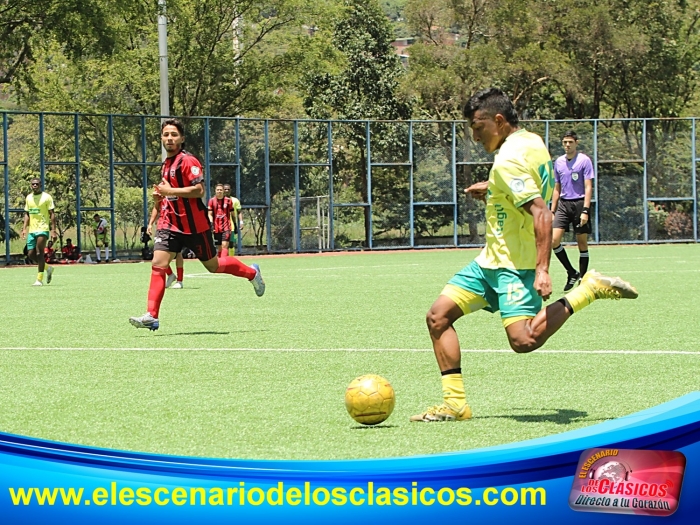 Leones Golea en la Primera A