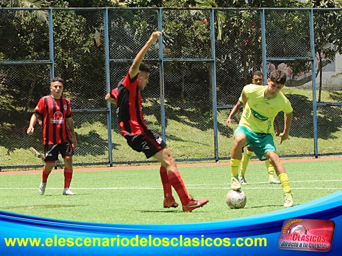 Leones Golea en la Primera A