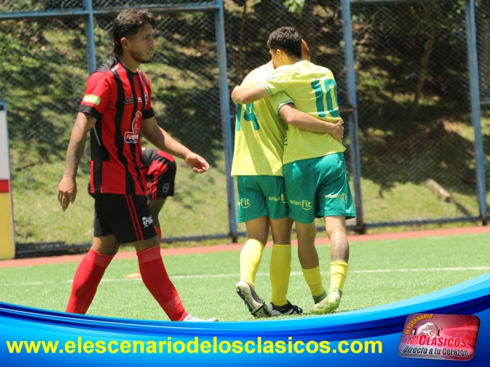 Leones Golea en la Primera A