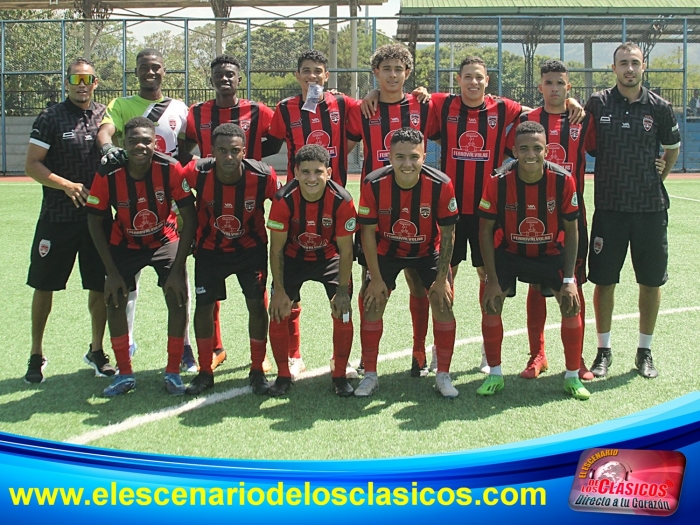 Leones Golea en la Primera A