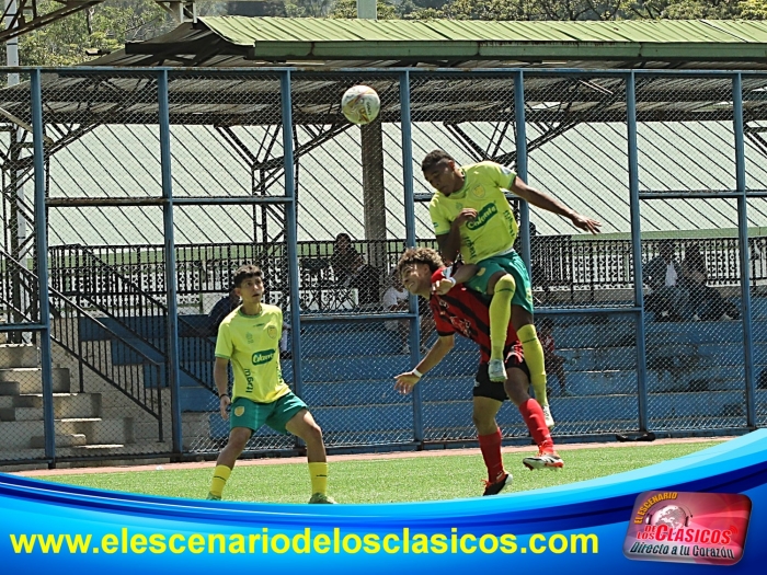 Leones Golea en la Primera A