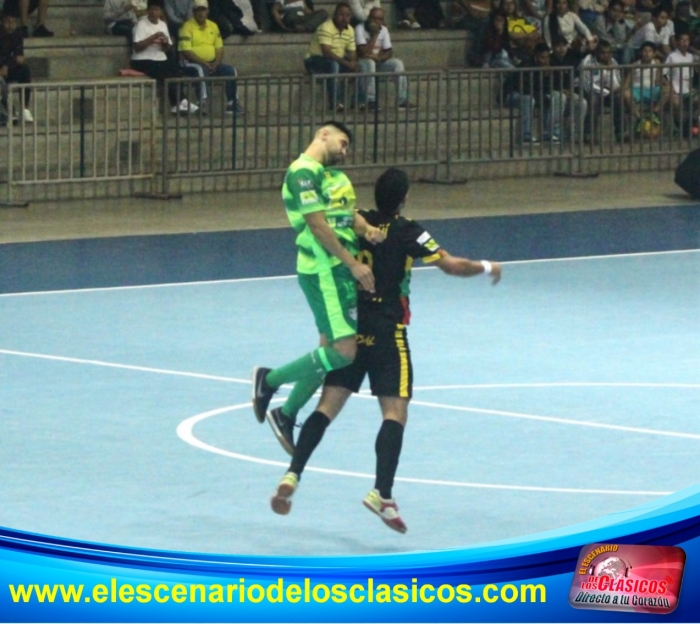 El súper duelo de futsal quedó empatado