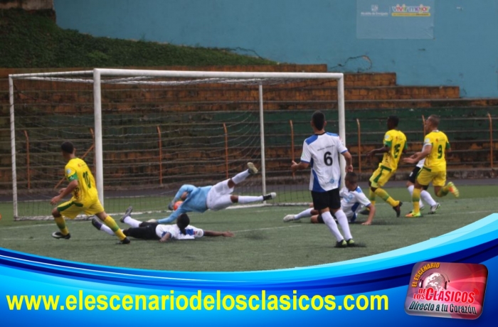 Traspies de Leones F.C ante Total Soccer en Torneo Nacional