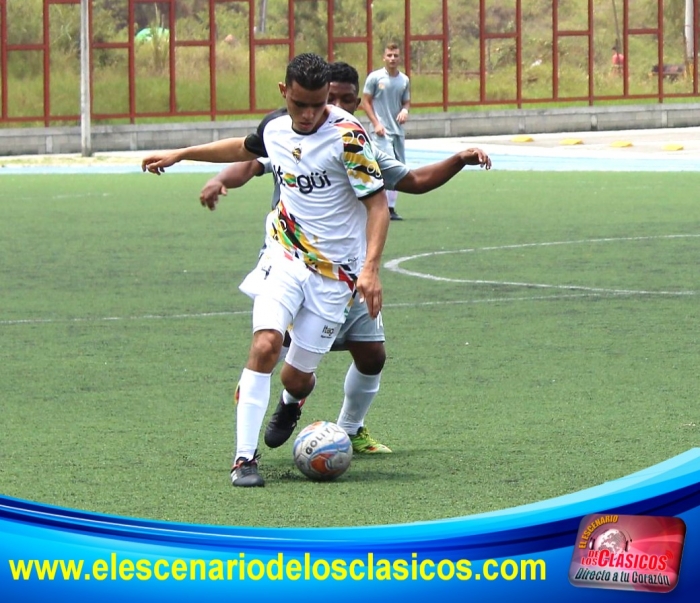 Ditaires F.C y Envigado F.C, dejaron el pleito en tablas