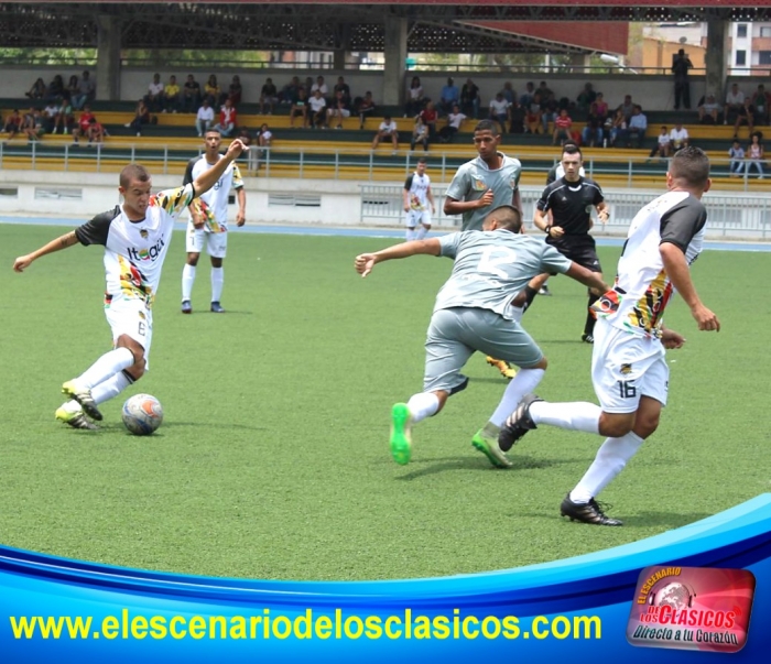 Ditaires F.C y Envigado F.C, dejaron el pleito en tablas