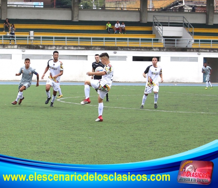 Ditaires F.C y Envigado F.C, dejaron el pleito en tablas