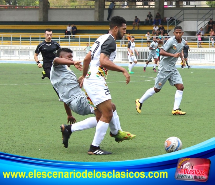 Ditaires F.C y Envigado F.C, dejaron el pleito en tablas