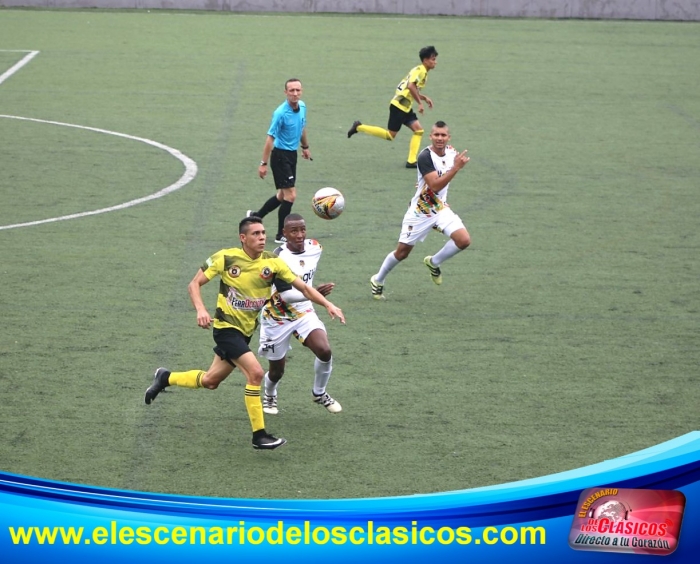 Ditaires F.C y Estudiantes de Medellín no se hicieron daño