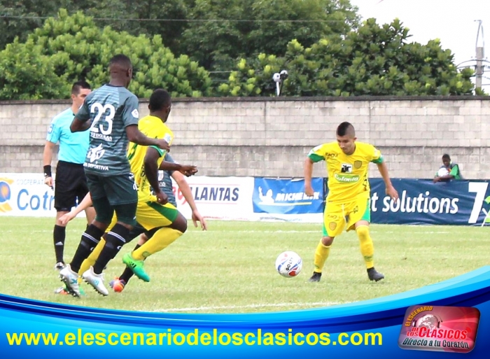 Ante Leones, Pereira ganó el primer round