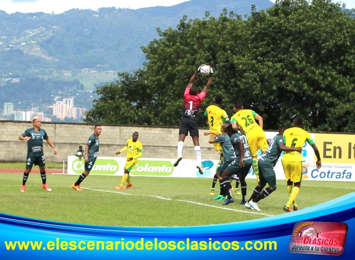 Ante Leones, Pereira ganó el primer round