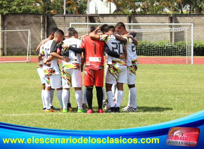 Cosdecol sorprendió a Ditaires F.C en su propia casa