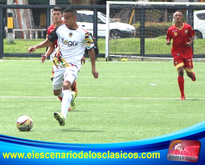 Picotazo de Águilas a Ditaires F.C en la Primera A