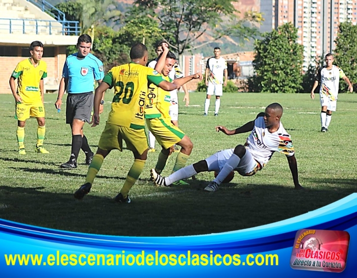 Primera A: Leones F.C y Ditaires F.C definieron el clásico a un minuto del final