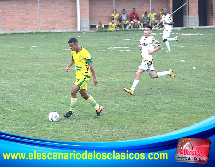 Primera A: Leones F.C y Ditaires F.C definieron el clásico a un minuto del final