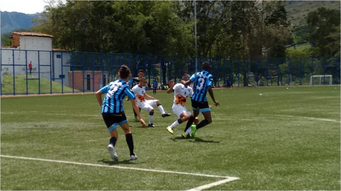 Ditaires F.C - Sol de Oriente empate a dos