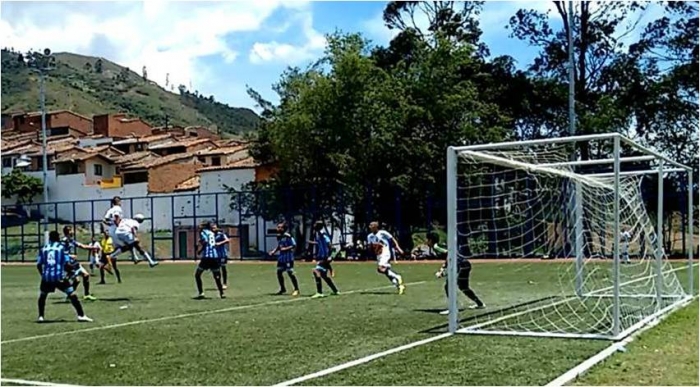 Ditaires F.C - Sol de Oriente empate a dos