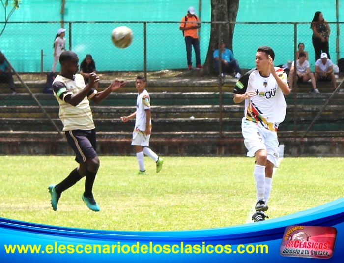 Ditaires F.C y La Mazzia empataron en un agitado juego en la Sub 18 A