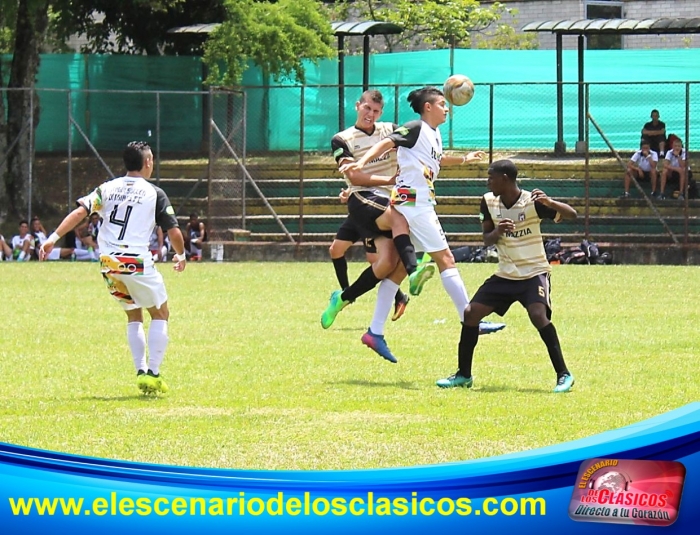 Ditaires F.C y La Mazzia empataron en un agitado juego en la Sub 18 A