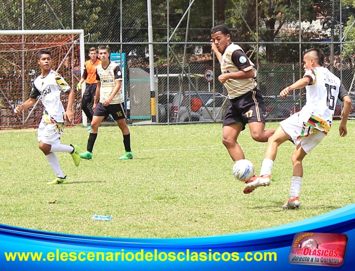 Ditaires F.C y La Mazzia empataron en un agitado juego en la Sub 18 A