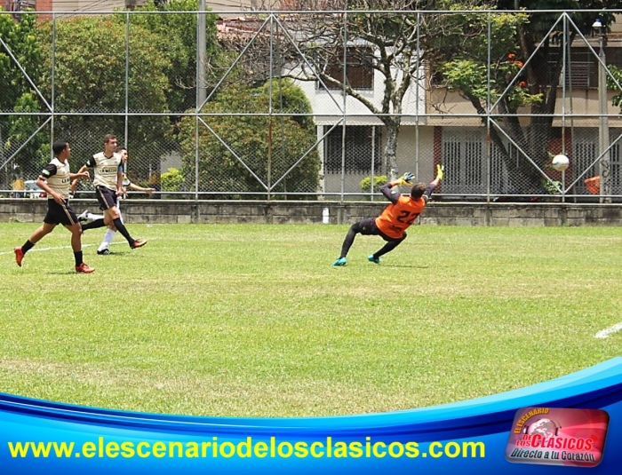 Ditaires F.C y La Mazzia empataron en un agitado juego en la Sub 18 A