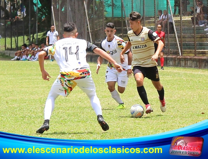 Ditaires F.C y La Mazzia empataron en un agitado juego en la Sub 18 A