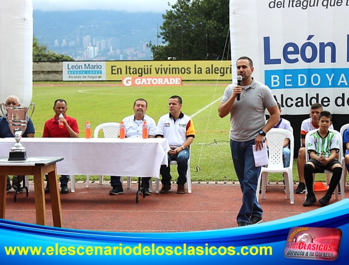 Inauguración de la Copa Gatorade en Itagüí, espectáculo de colorido deportivo