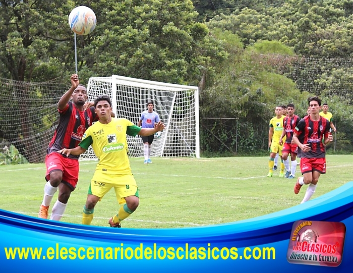 Tres penales en el juego Leones F.C y Ferroválvulas en la Primera A