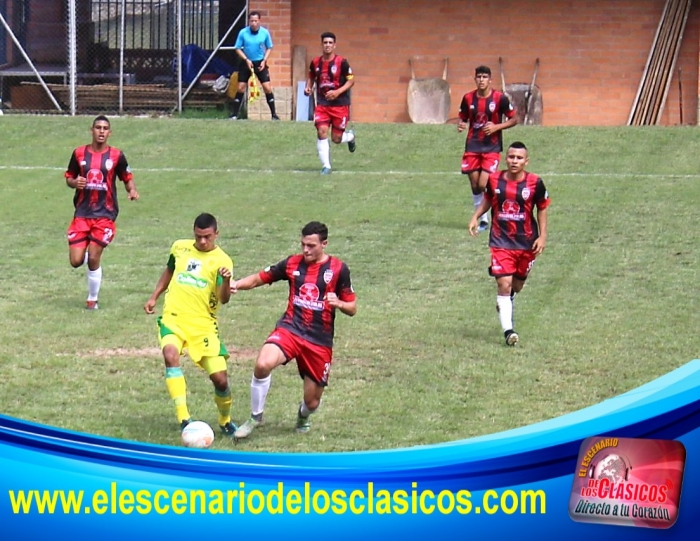 Tres penales en el juego Leones F.C y Ferroválvulas en la Primera A