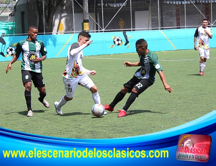 Empate agónico de Ditaires F.C ante Los del Sur en la Primera A