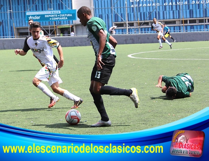 Empate agónico de Ditaires F.C ante Los del Sur en la Primera A