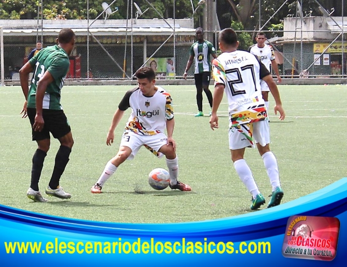 Empate agónico de Ditaires F.C ante Los del Sur en la Primera A