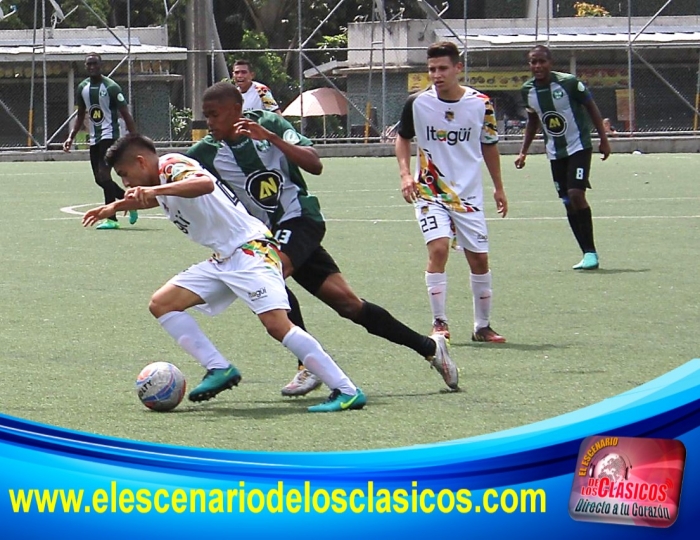 Empate agónico de Ditaires F.C ante Los del Sur en la Primera A