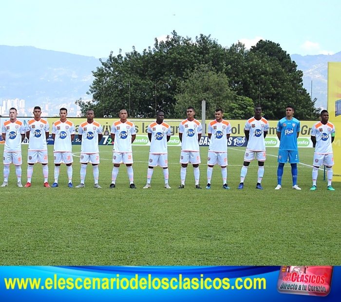 Copa Águila: Felinos y naranjas en tablas