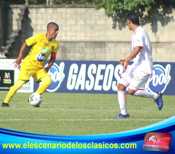 Copa Águila: Felinos y naranjas en tablas