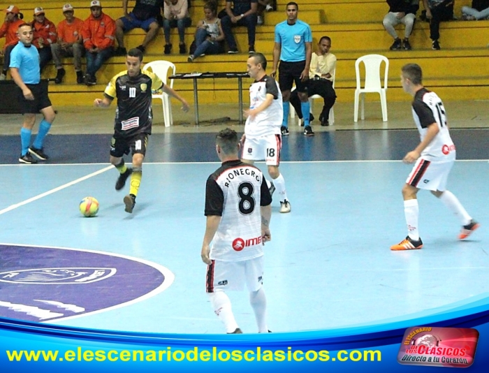 Liga Futsal: Estreno felino inesperado