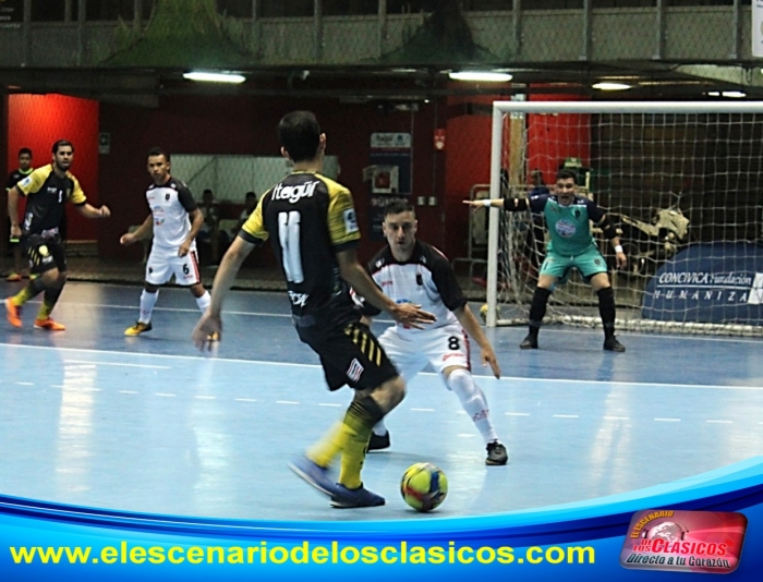 Liga Futsal: Estreno felino inesperado