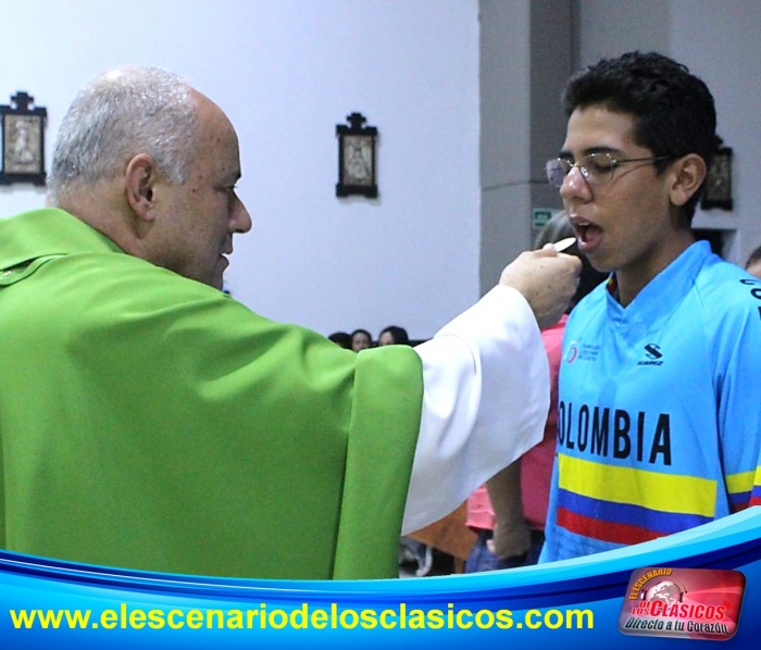 Con chequeo y misa, Saltamontes despidió a sus mundialistas